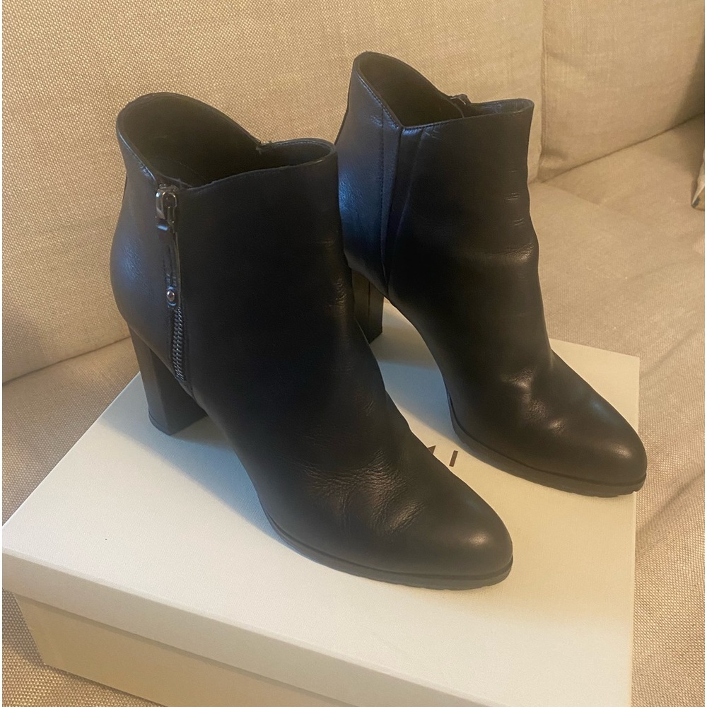 M. Gemi The Valle Black leather booties